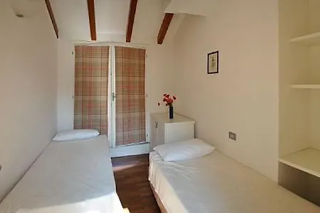 Sleeps 6 Pool Wifi