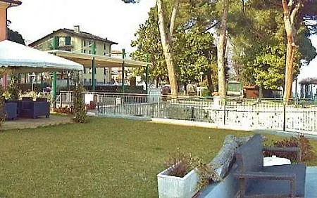 Sleeps 6 Pool Wifi Apartmán *